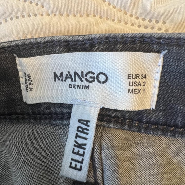 Джинсы Mango