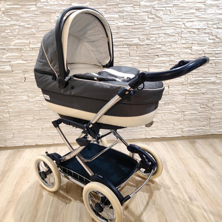 Коляска -люлька Peg perego navetta xt