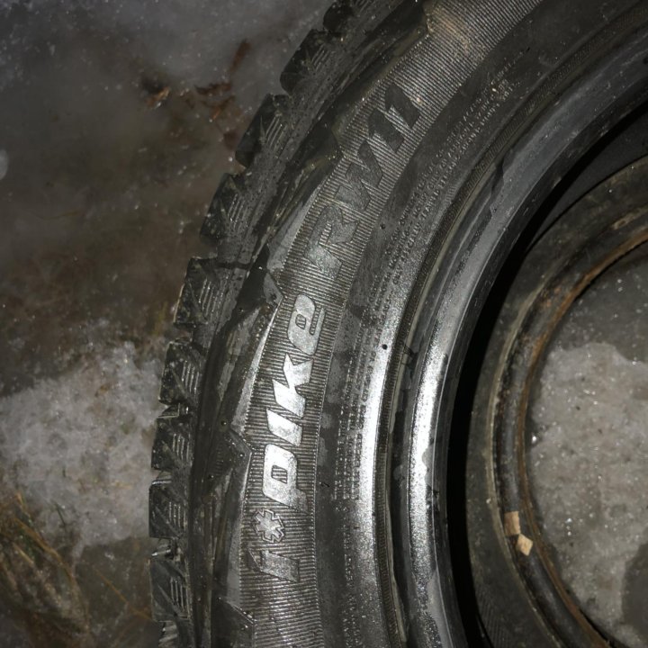 225/60 R17 шины зимние Ханкук 4 шт