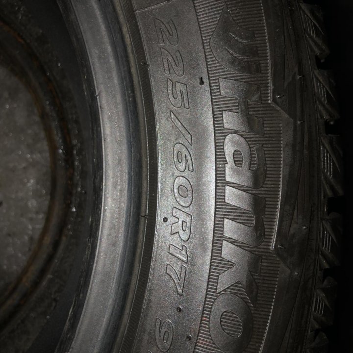 225/60 R17 шины зимние Ханкук 4 шт