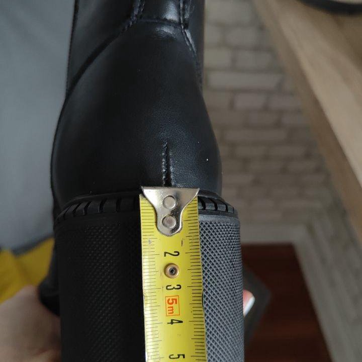 Женские ботинки