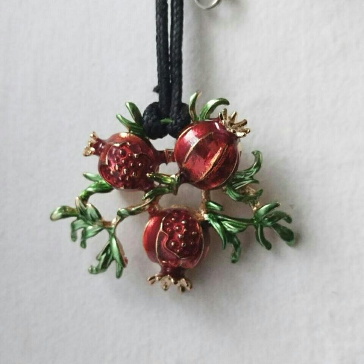 Брошь ГРАНАТ