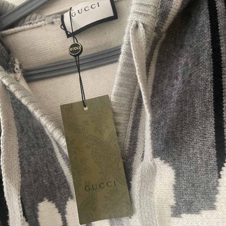 Свитер женский Gucci