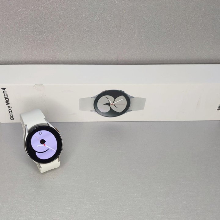 Смарт Часы Samsung Galaxy Watch 4 40мм Б/У