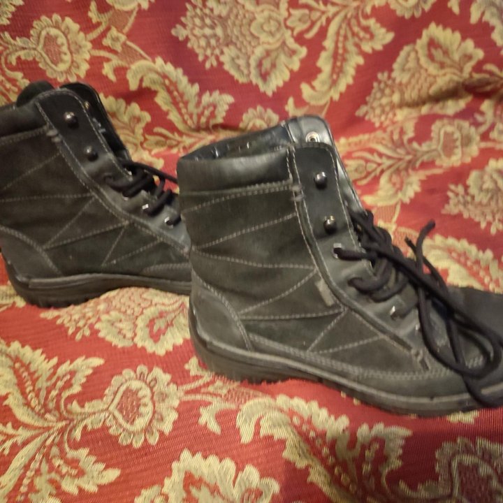 Всесезонные ботинки ECCO чёрные 38 размер