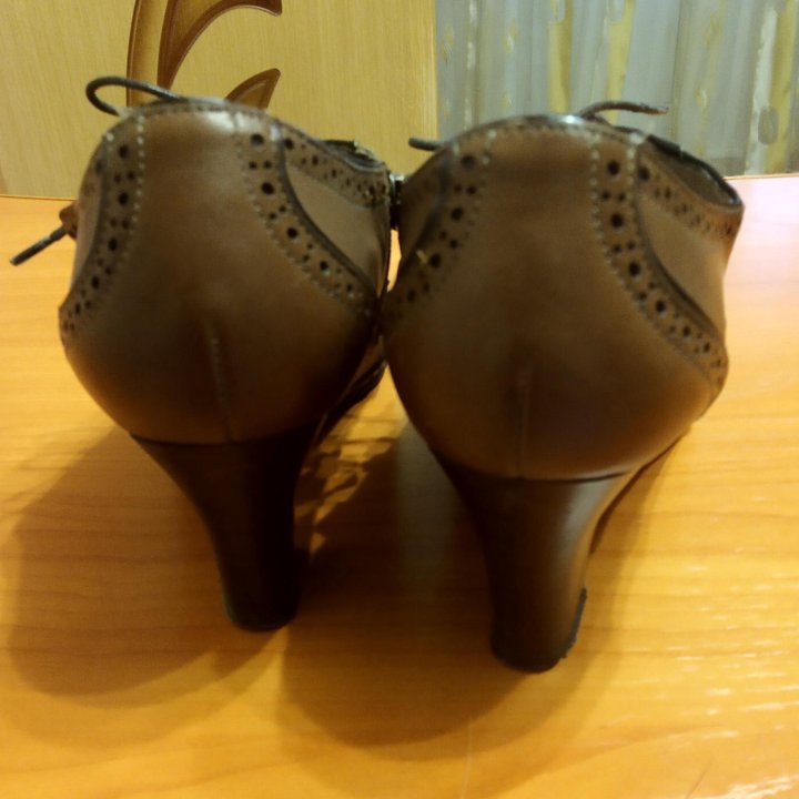 Туфли женские, кожаные WESTFALIKA, 39 размер