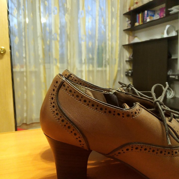 Туфли женские, кожаные WESTFALIKA, 39 размер