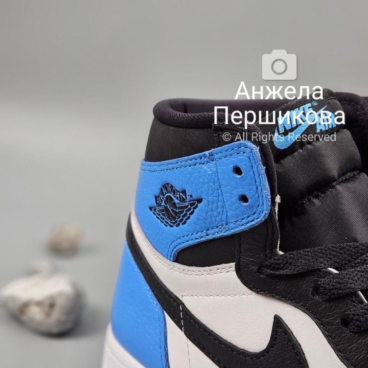 Air Jordan 1 Retro High OG UNC Toe