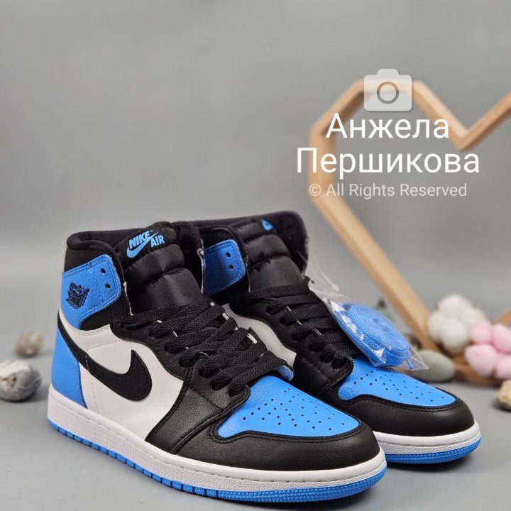 Air Jordan 1 Retro High OG UNC Toe