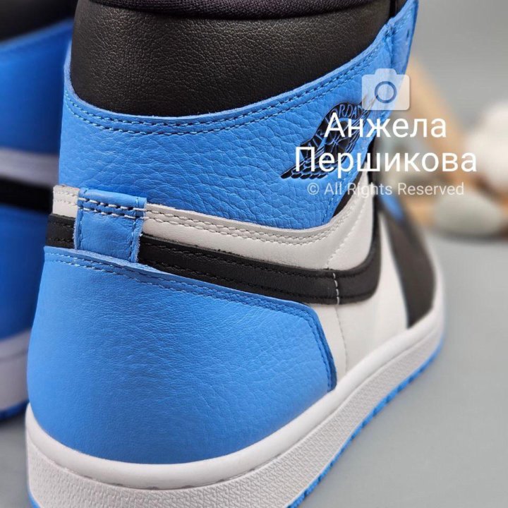 Air Jordan 1 Retro High OG UNC Toe