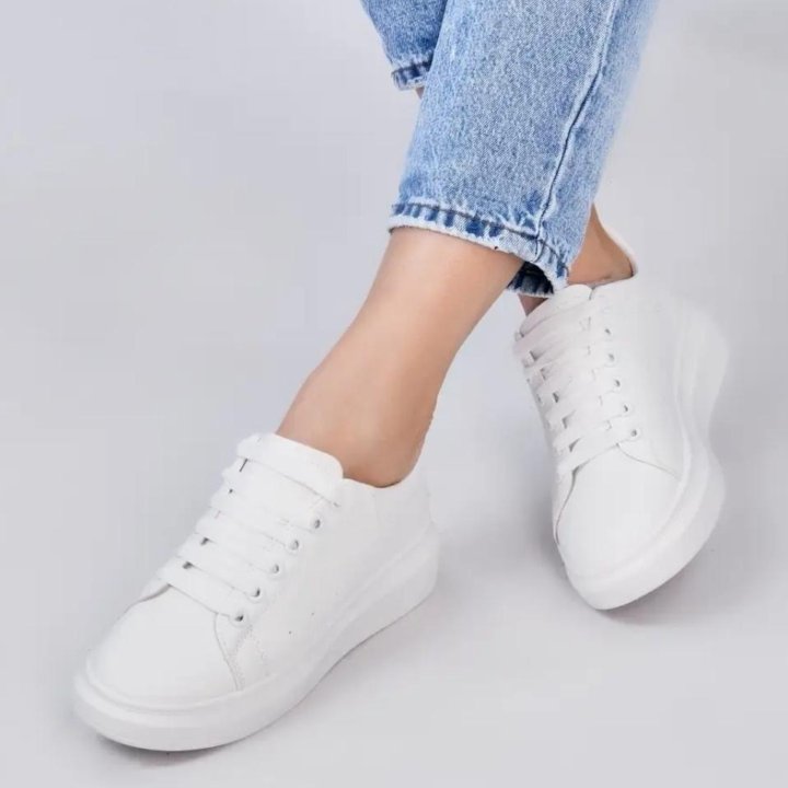 Кроссовки-кеды.