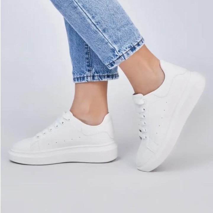 Кроссовки-кеды.