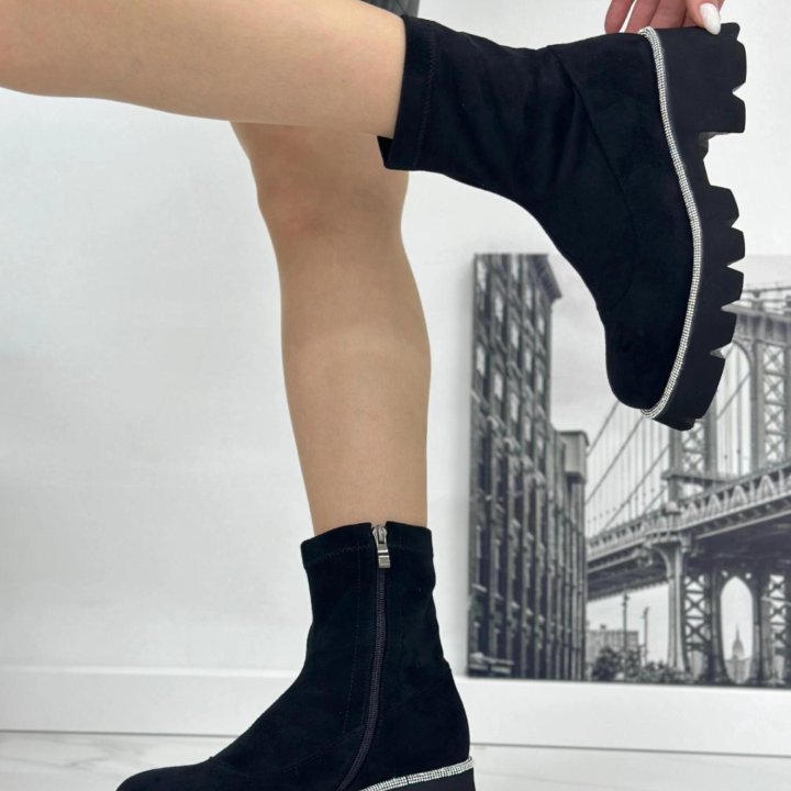 Зимние ботинки Челси