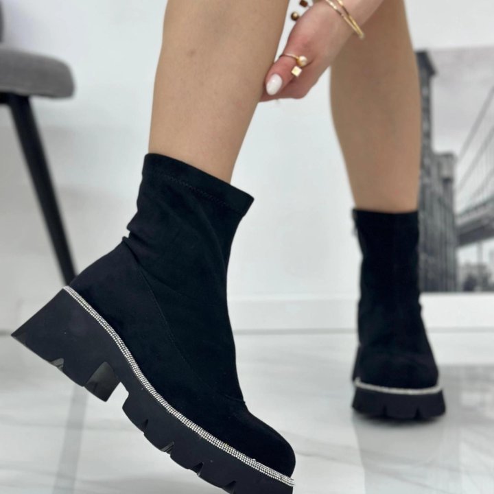 Зимние ботинки Челси