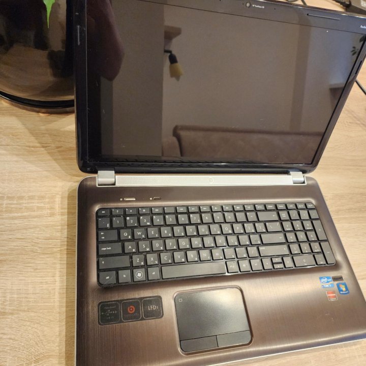 HP dv7, core i7, 16gb, SSD+HDD, 17