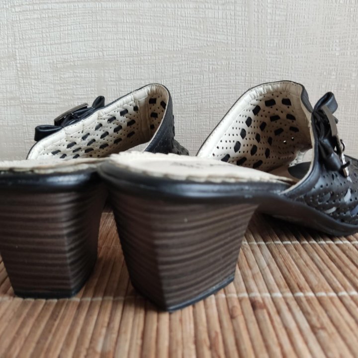 Босоножки сабо