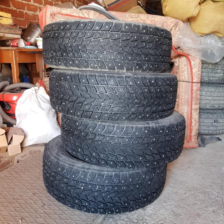 Комплект Зимней Резины 215/65 R16