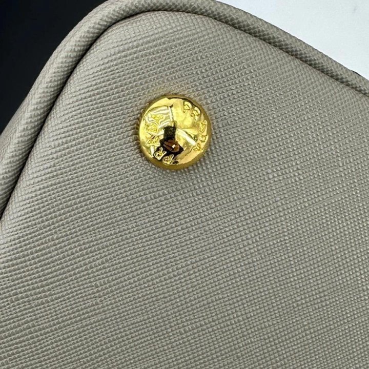 Сумки PRADA