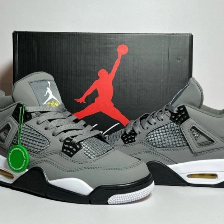 Nike Air Jordan 4 Retro