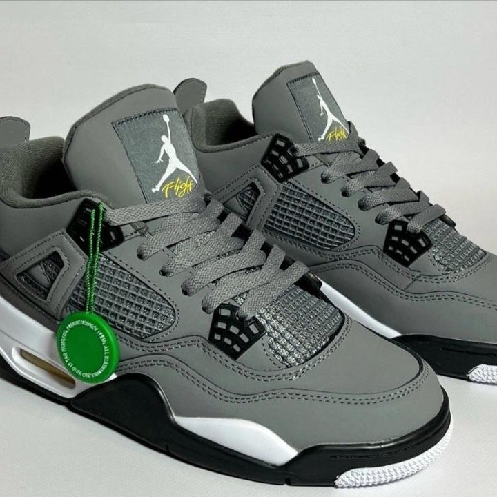 Nike Air Jordan 4 Retro