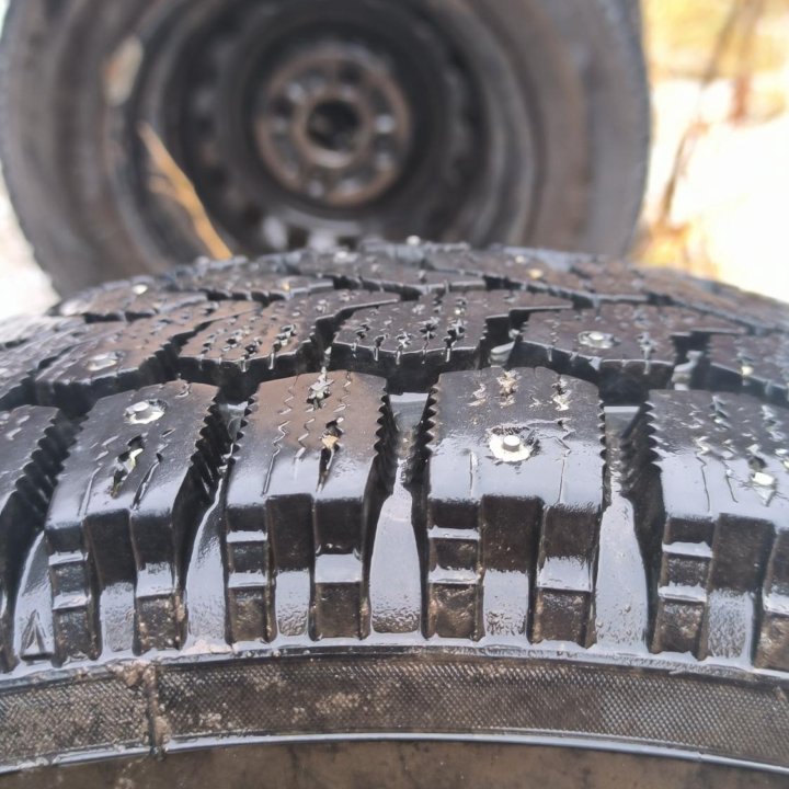 Зимние колеса yokohama ice guard 175/70r13 на диск