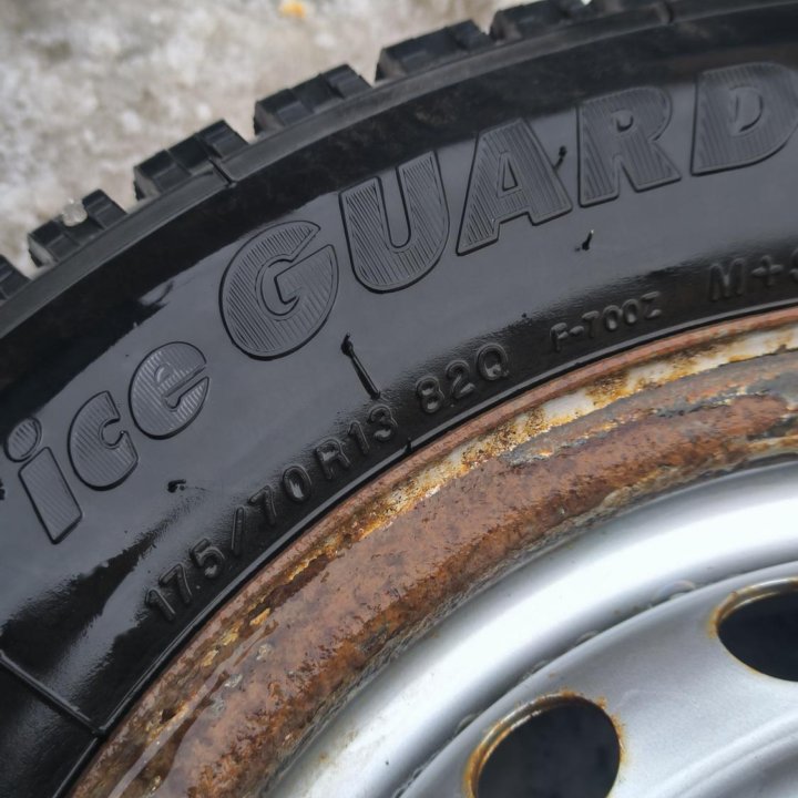 Зимние колеса yokohama ice guard 175/70r13 на диск