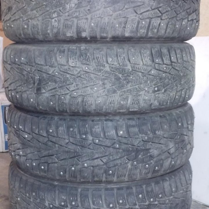 Зимняя резина Nokian Nordman 7 размер 185/65 r15.