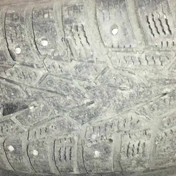 Зимняя резина Nokian Nordman 7 размер 185/65 r15.