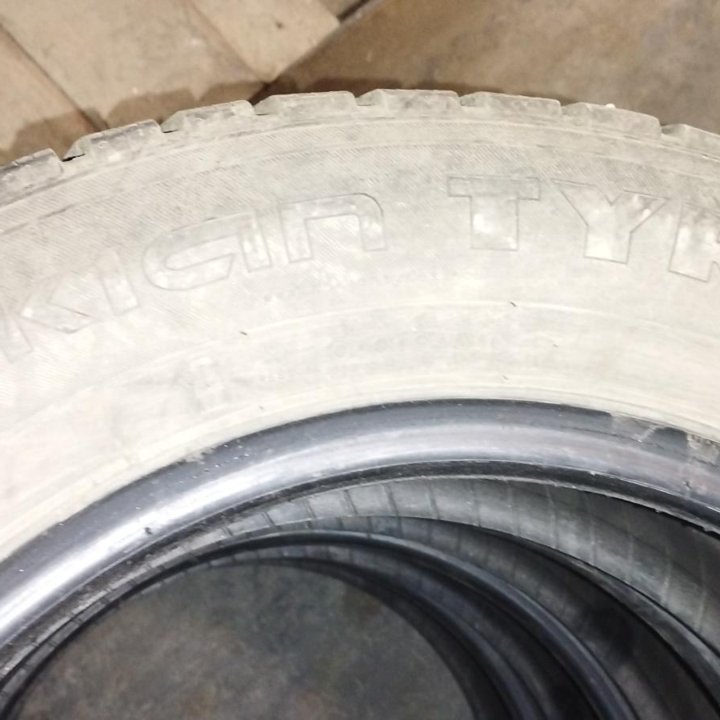 Зимняя резина Nokian Nordman 7 размер 185/65 r15.