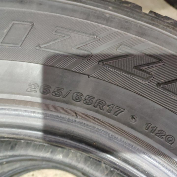 Bridgestone 265/65/17 зима 3шт