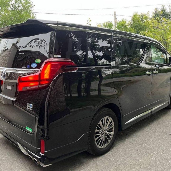 Аренда авто с водителем Toyota Alphard (Бизнес)