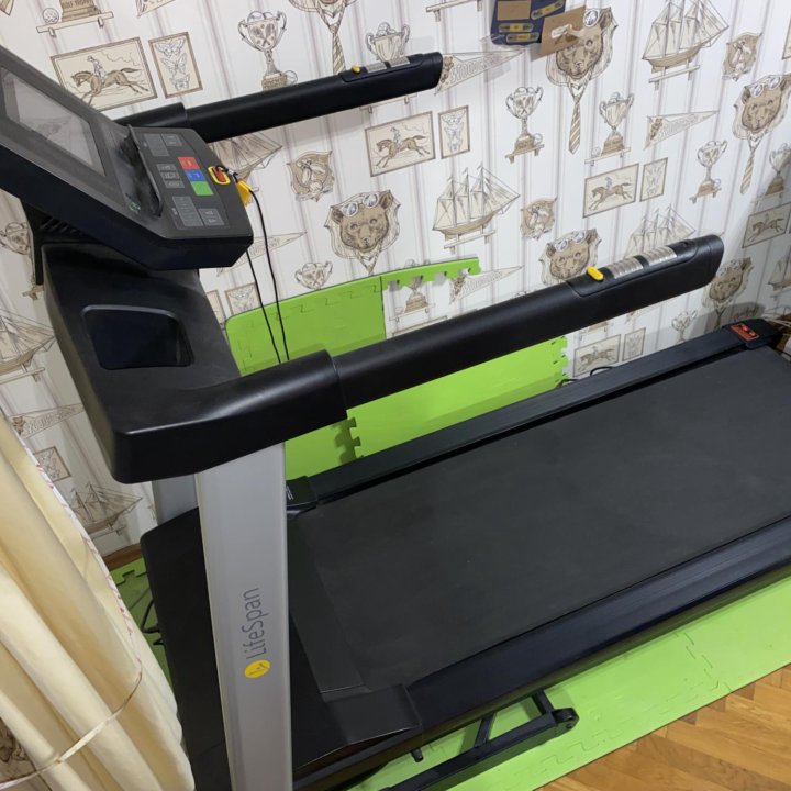 Беговая Дорожка LifeSpan TR1200i