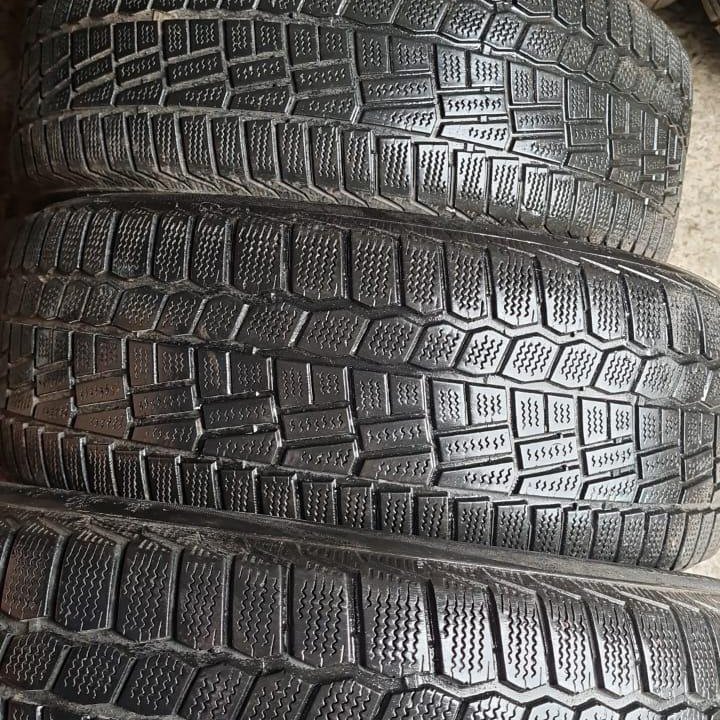 Шины зима липучка б-у Michelin 215-55R17 4-2-1шт