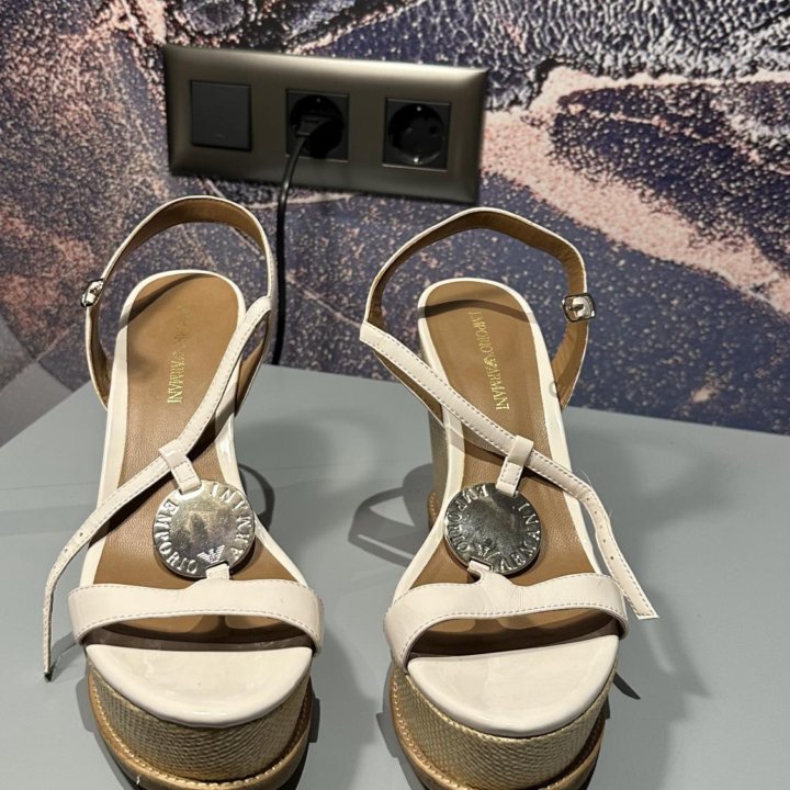 Босоножки Armani