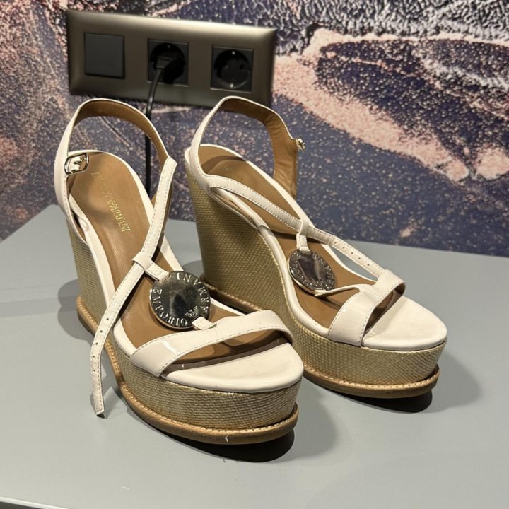 Босоножки Armani