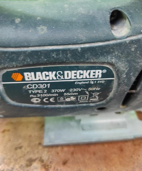 Лобзик BLACK DECKER CD301