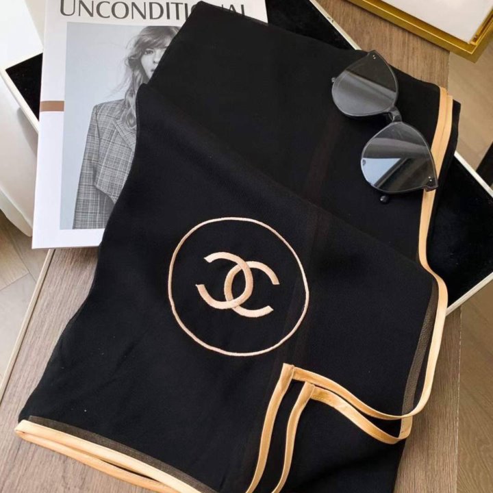 Палантины Chanel