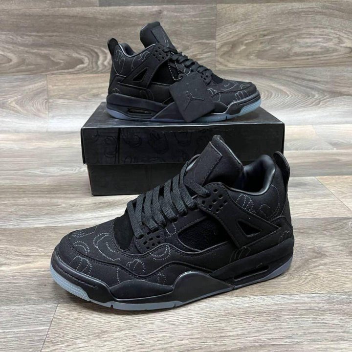 Nike Air Jordan 4 Retro