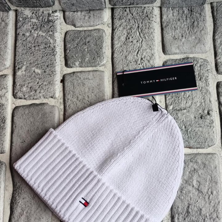 Шапка белая Tommy Hilfiger