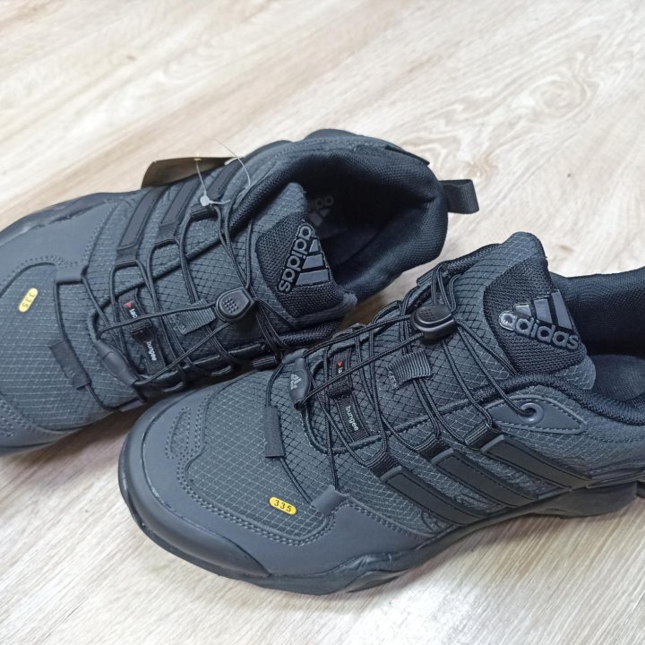 Кроссовки adidas terrex