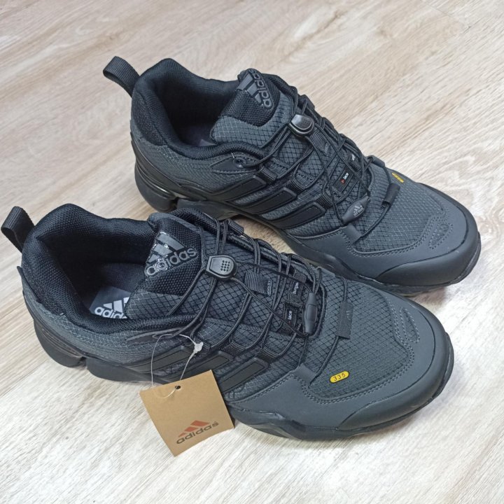 Кроссовки adidas terrex