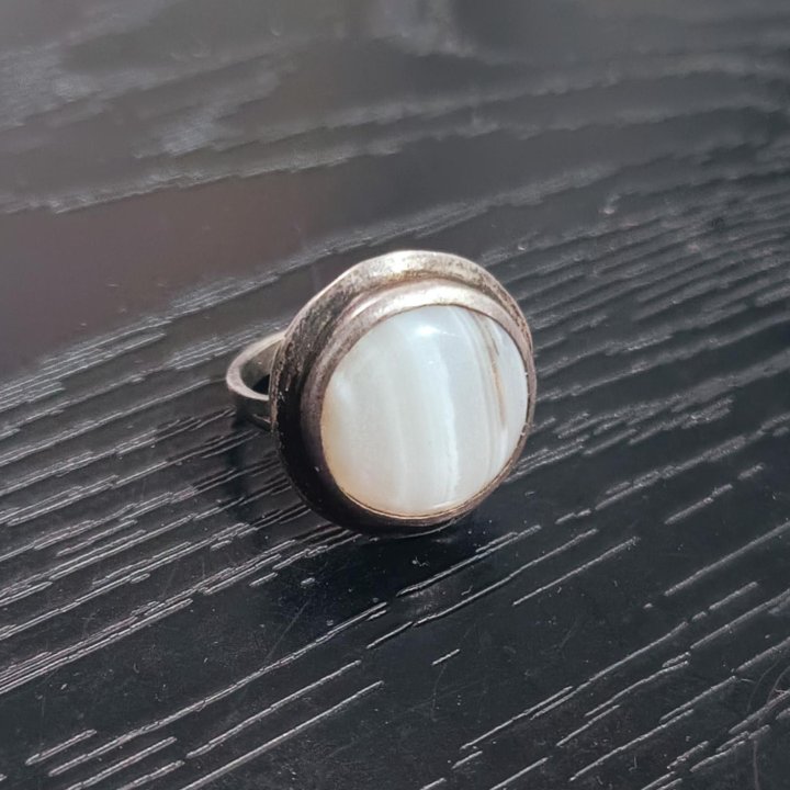 Кольцо серебряное с агатом