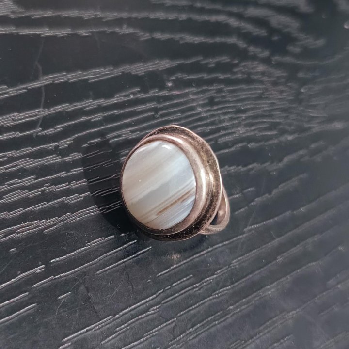 Кольцо серебряное с агатом