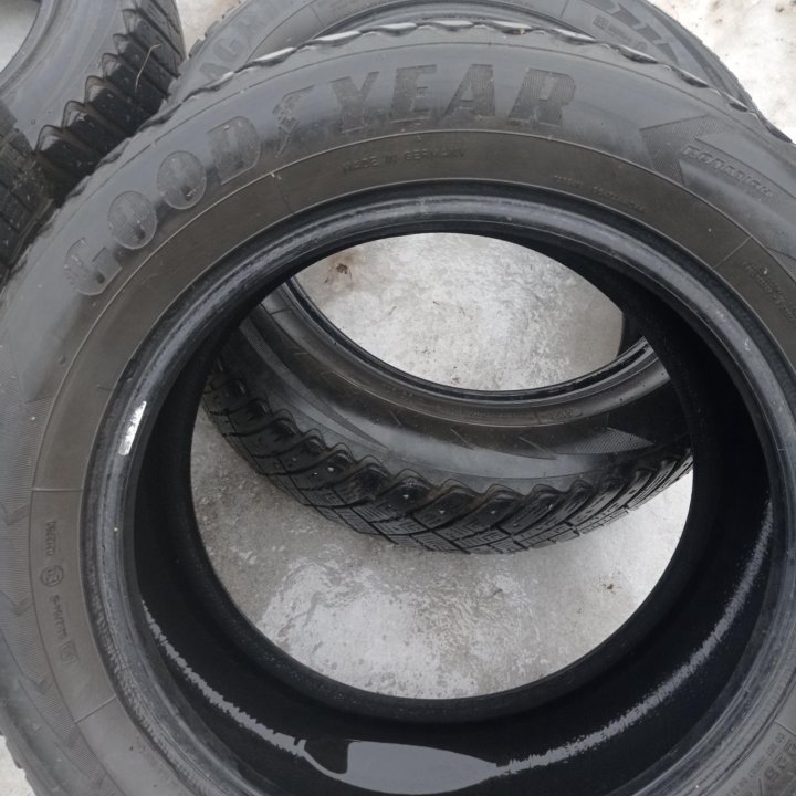 Комплект зимней резины 225/55R16