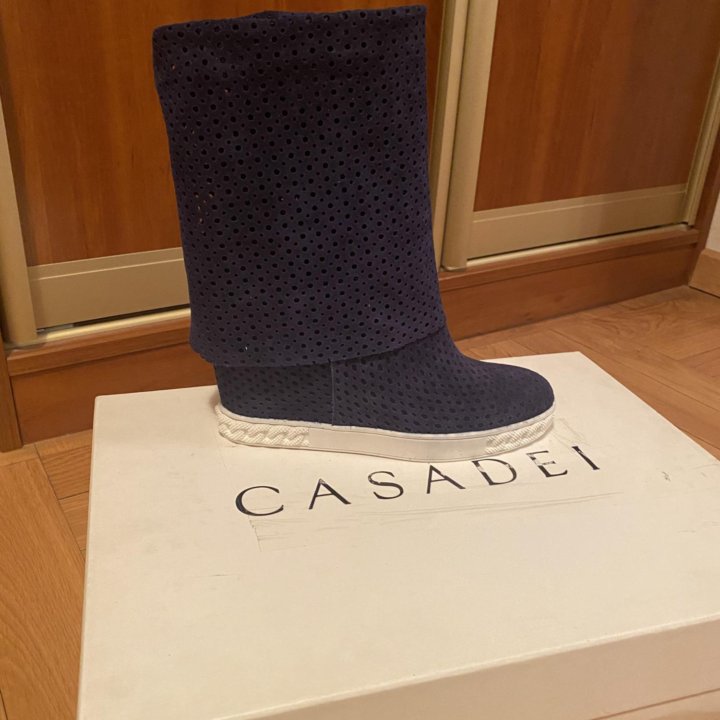 Сапоги ( полусапожки)Casadei