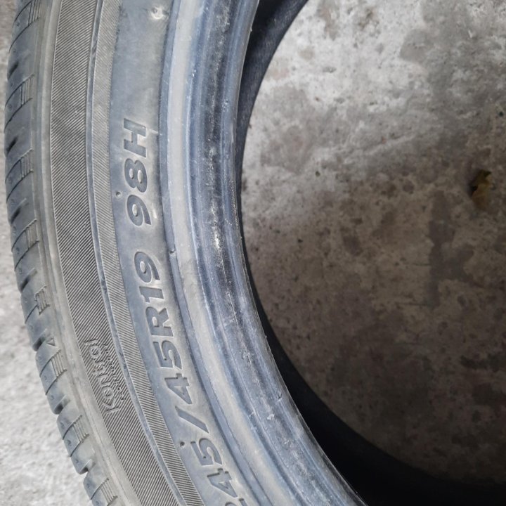 Hankook - 245/45/19, 1шина