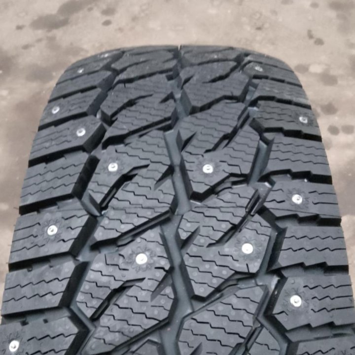 225/70 R15C 110/112R LingLоng Grееn-Мах Winter Шип