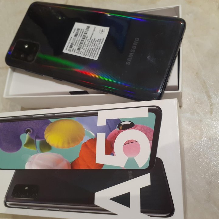 Смартфон Samsung Galaxy A51