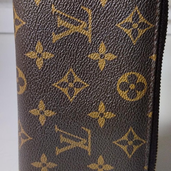 Кошелек Louis Vuitton
