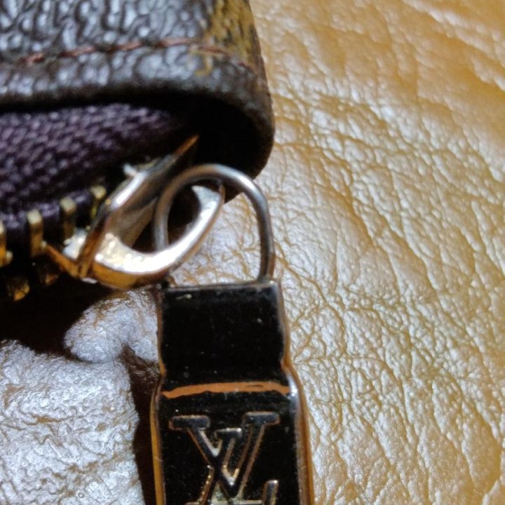 Кошелек Louis Vuitton